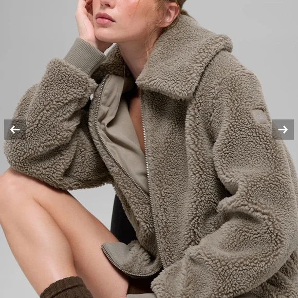 ALO Yoga Sherpa Downtown Jacket in Light Cocoa XXS - Picture 4 of 5